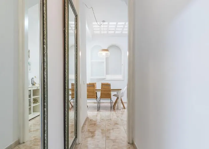 Home2book Bright&comfy Near Palmas Center